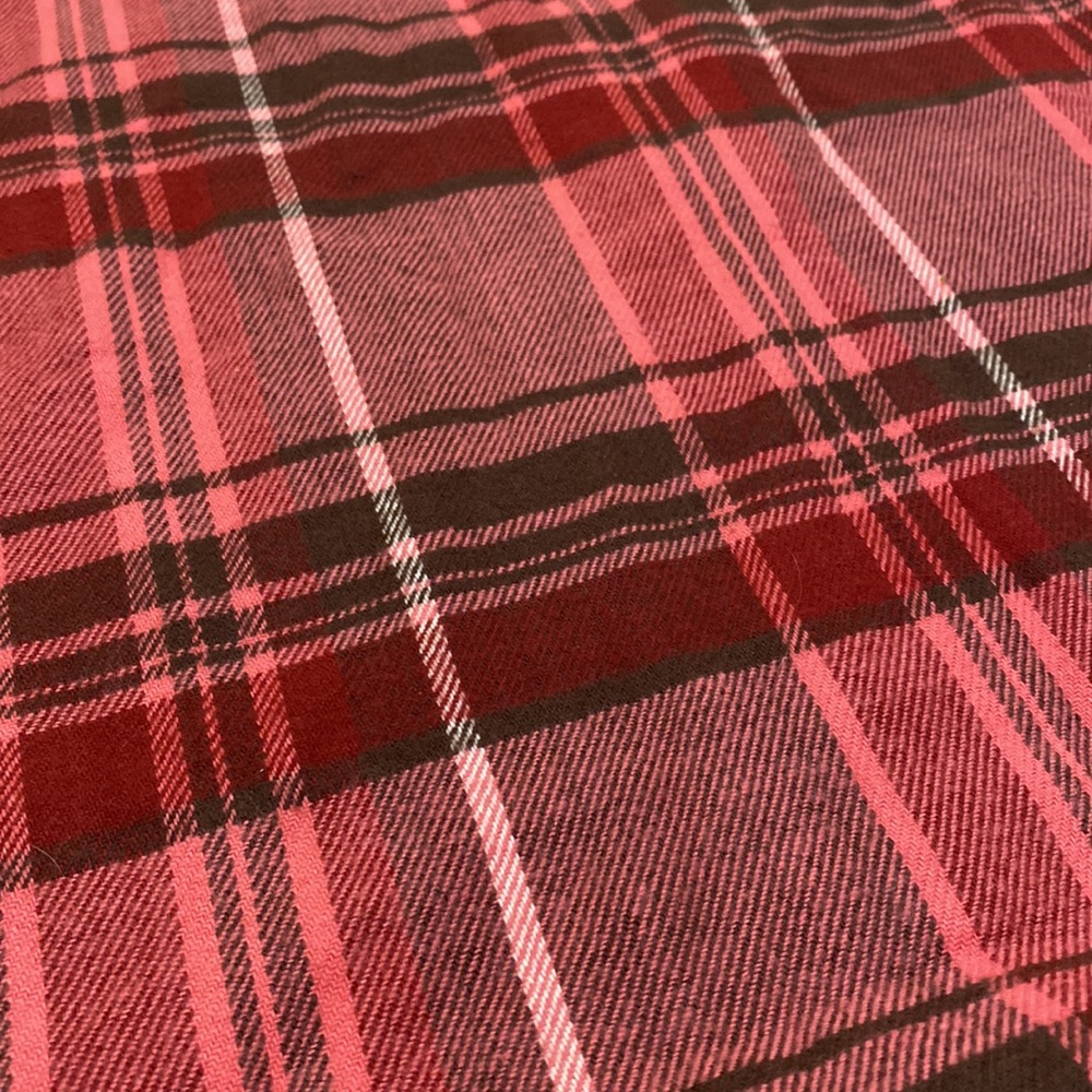 GAP🧣 PLAID SCARF • SZ. 23.5” X 78” • LARGE - Picture 3 of 3